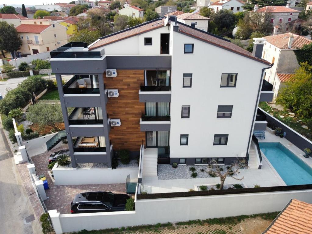 Apartments Sara II Ližnjan Eksteriør bilde